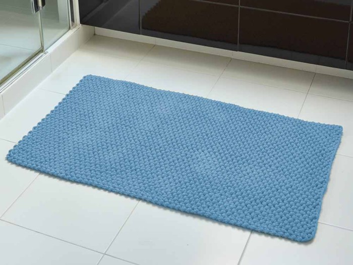 Turkusowy dywanik łazienkowy 