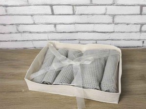 Opakowanie prezentowe ręczników bawełnianych.