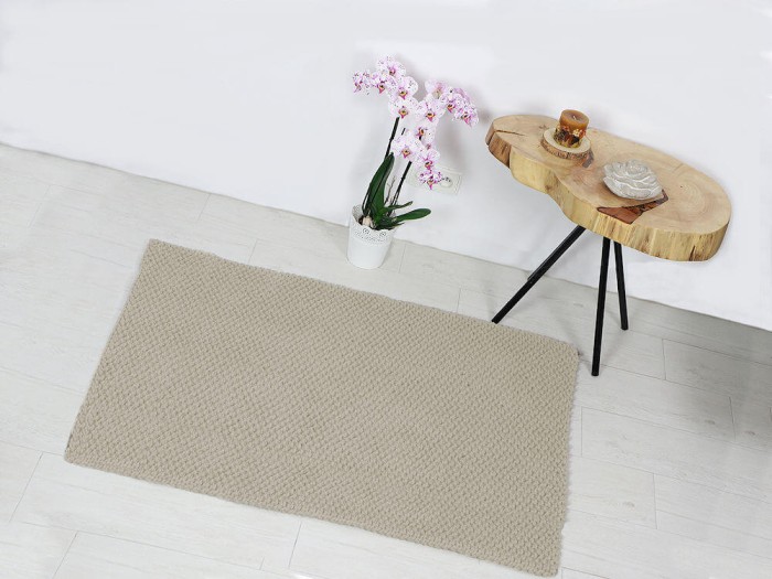 Dywaniki łazienkowe białe lub ecru 