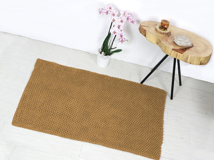 Musztardowy dywanik łazienkowy