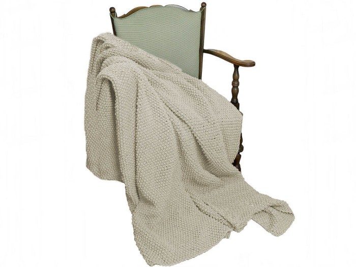 Ciepły, wełniany pled z alpaki. Kolor ecru. Wybór rozmiarów