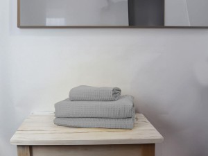 Bawełniany ręcznik waflowy, jasny szary.