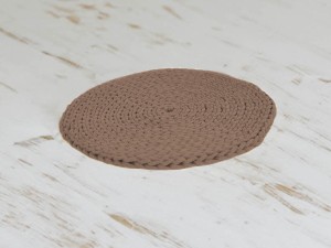 Karmelowa, bawełniana podkladka.