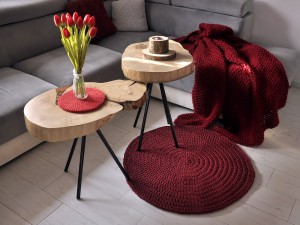 Bordowy, bawełniany dywan okrągły.