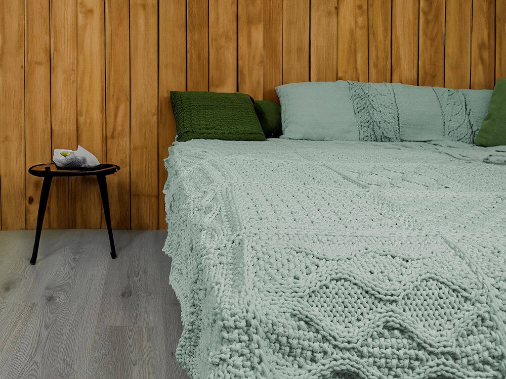 Bawełniana narzuta do sypialni, kolor jasna oliwka.