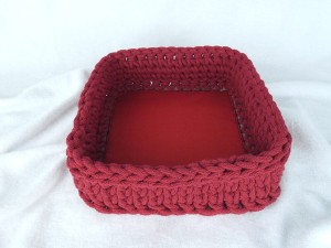 Czerwony bawełniany kosz do łazienki, garderoby.