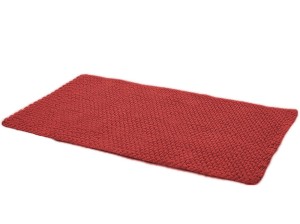 Czerwony, bawełniany dywan do sypialni, salonu.